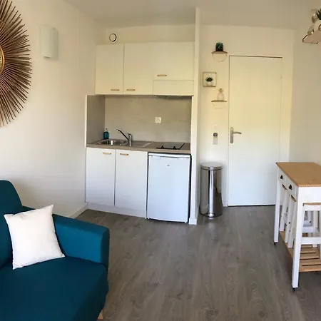 Apartment Studio Moderne Avec Balcon Au Coeur Du Centre Ville Sainte-Maxime